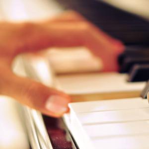 年轻的阿䧅8HD中文字幕A片
